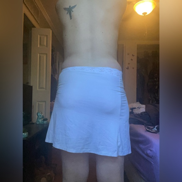 🌸VTG WHITE SLIP SKIRT🌸 - Picture 3 of 3